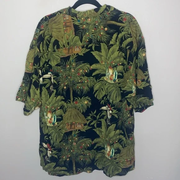 🌙Vintage Tommy Bahama Christmas Toucan Parrot 100% silk Hawaiian Men’s Shirt! - Picture 7 of 10